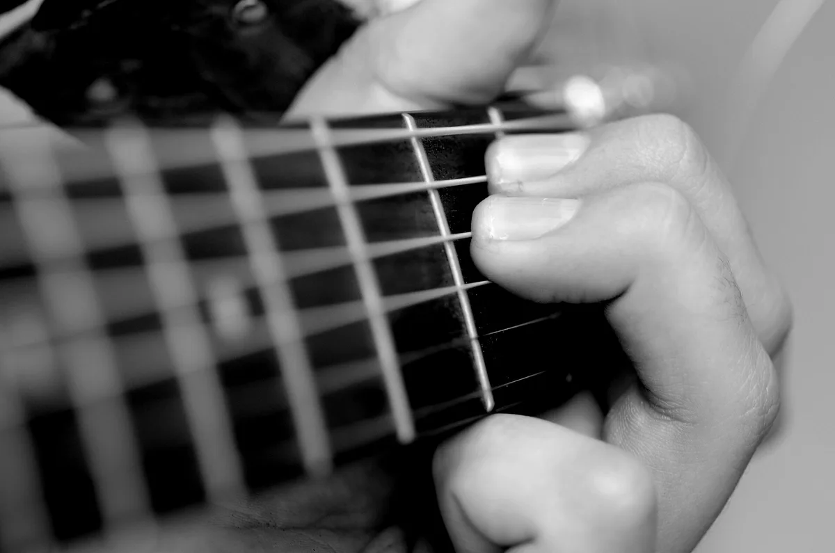 A beginner's guide to learning guitar: how structured practice actually builds skill