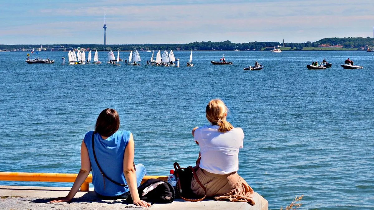 How to watch a sailing regatta like a pro spectator