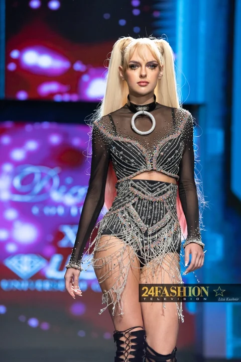 Diana Couture X UBS Gold at LAFW 2021