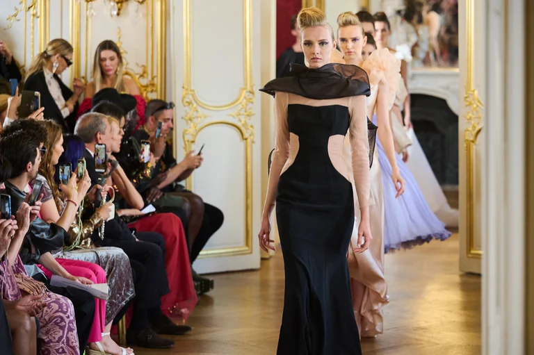 FOVARI. Couture collection FW 20/23.