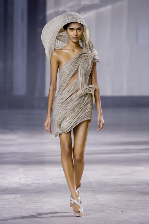 Gaurav Gupta. SS 2023 during Haute Couture Week.