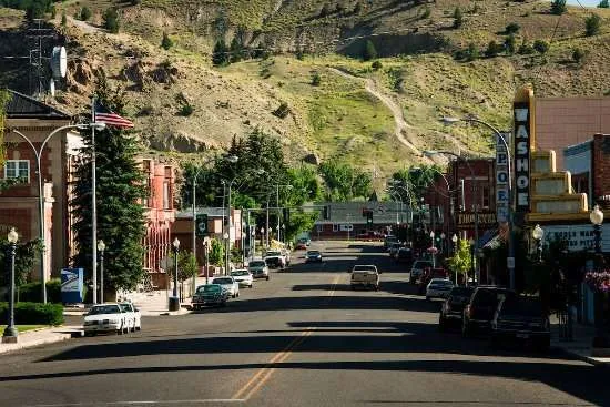 welcome-to-anaconda-montana - Western Ranch Brokers Main street businesses in downtown Anaconda Montana