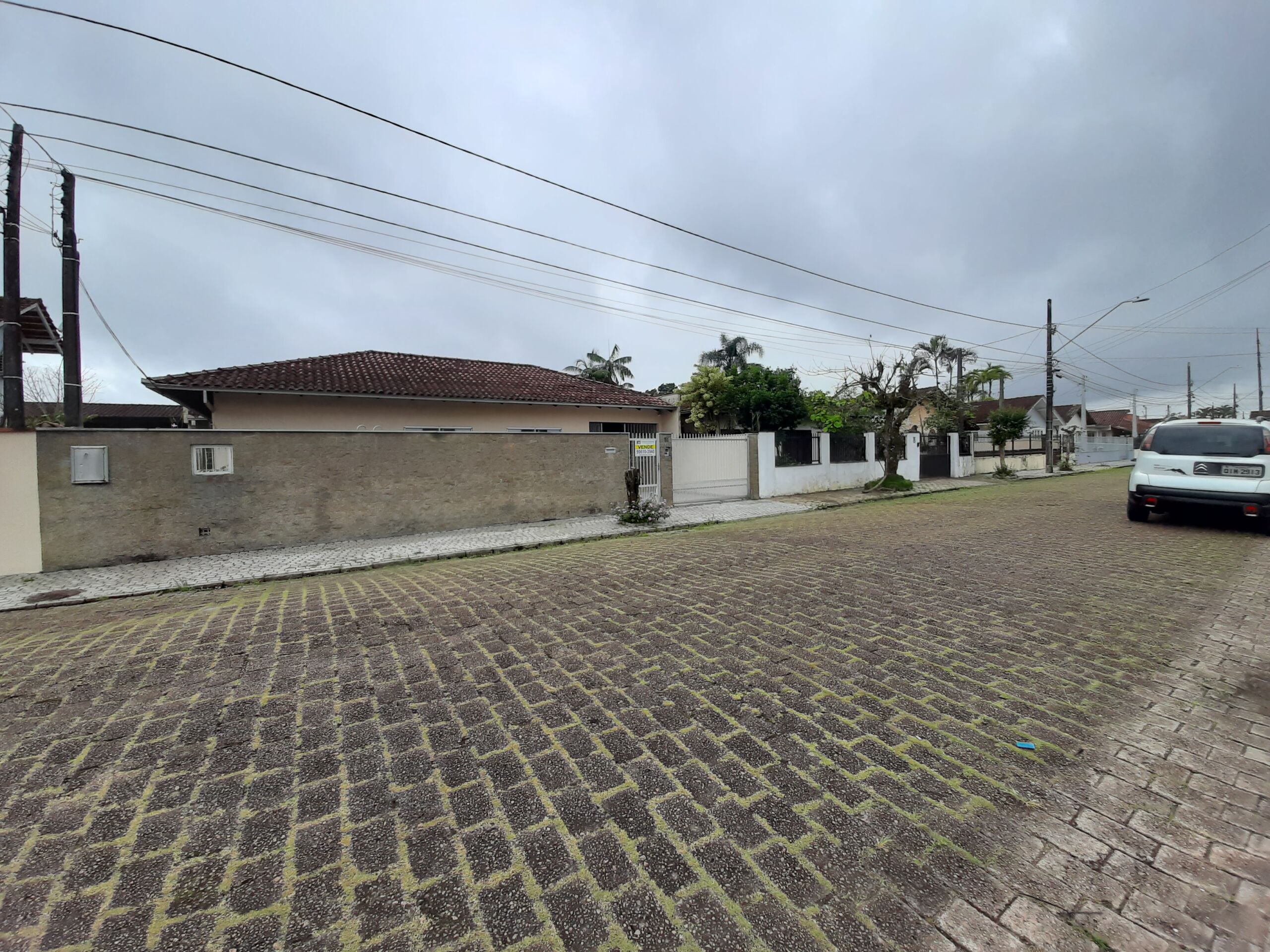 Casa Plana – 4 dormitórios (2 suítes) – Home office – Rua sem saída – Bucarein