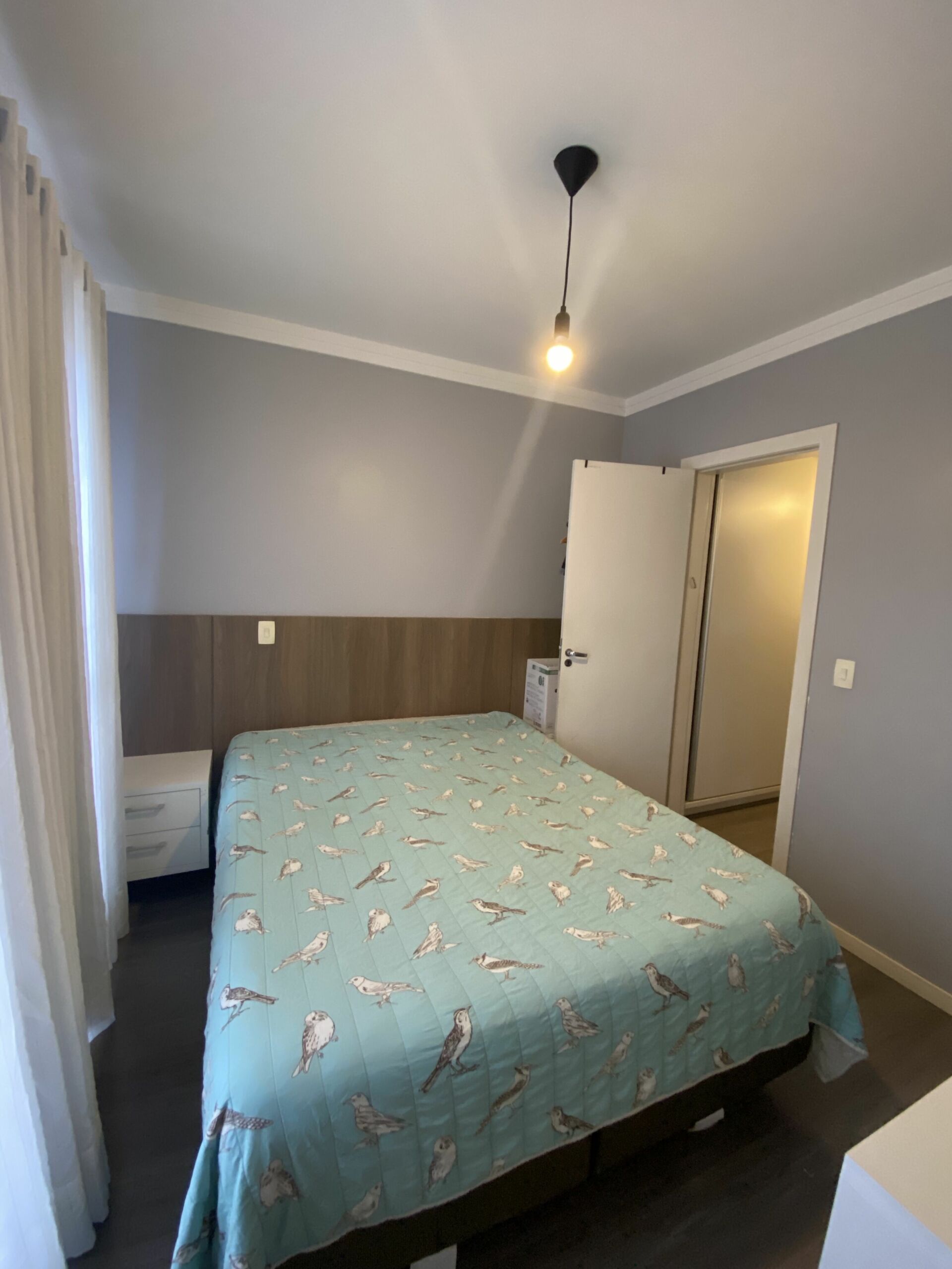 Apartamento semi-mobiliado com 1 suite + 1 dormitório – Residencial Aquila