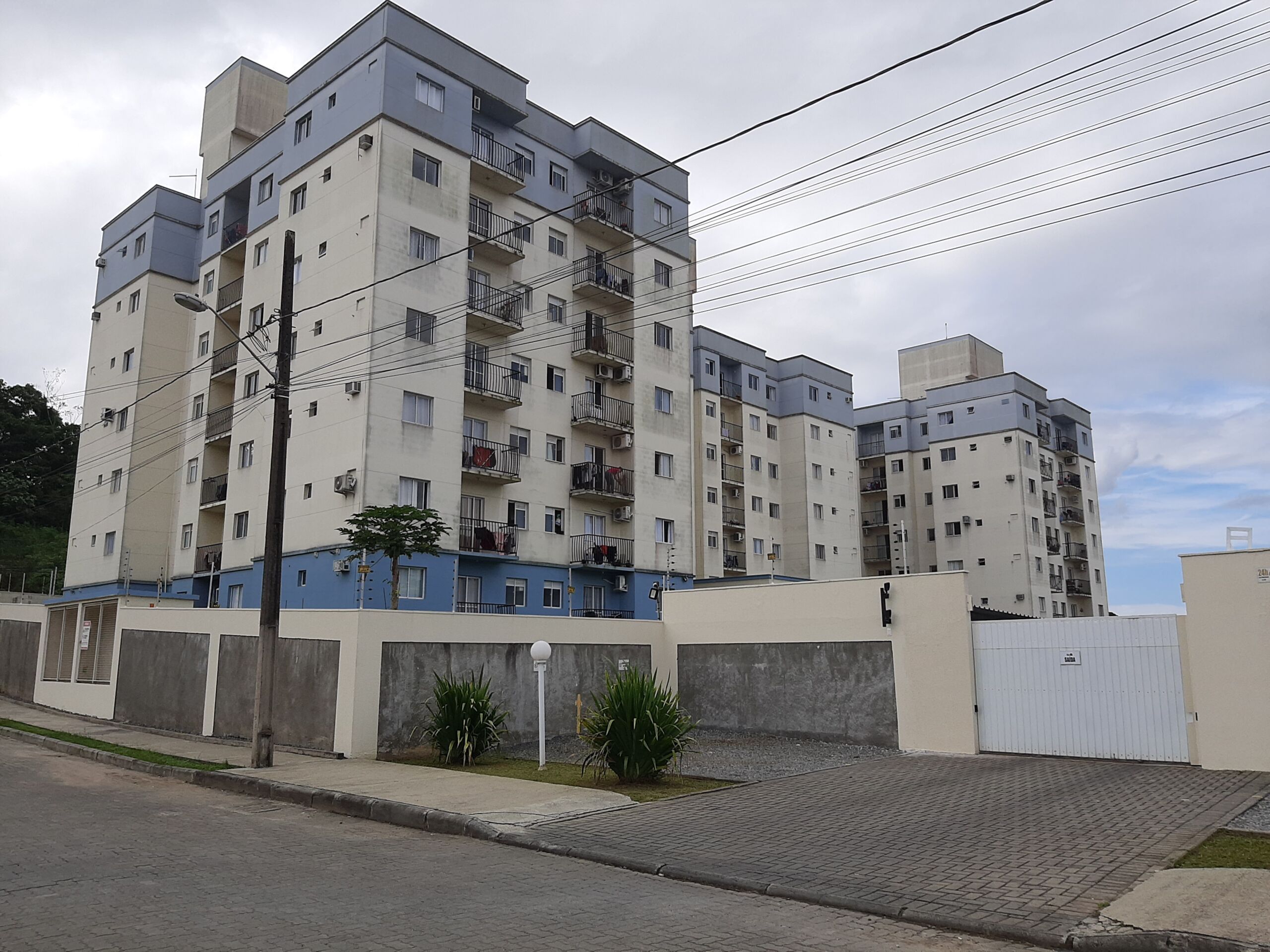 Apartamento – 2 dormitórios – Elevador – Petrópolis