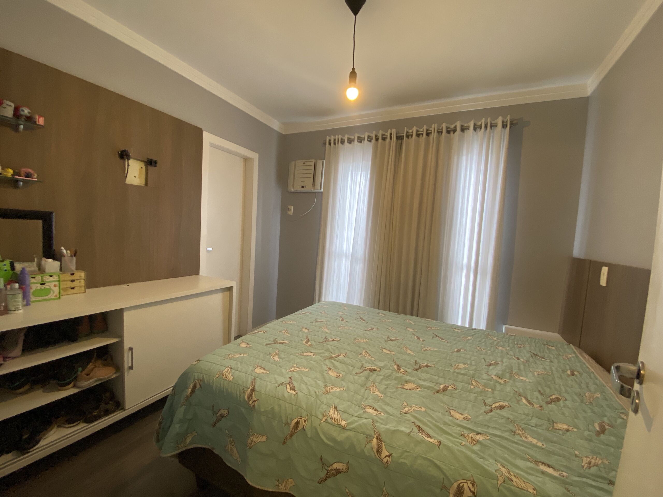 Apartamento semi-mobiliado com 1 suite + 1 dormitório – Residencial Aquila
