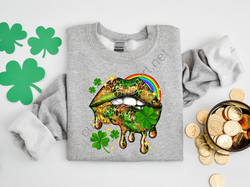 St Patricks Lips Shirt Leopard Lips Shirt Lucky Shirt St Patricks Day Shirt Irish Day Shirt Clover Shirt Women St Paddy Day Shirt