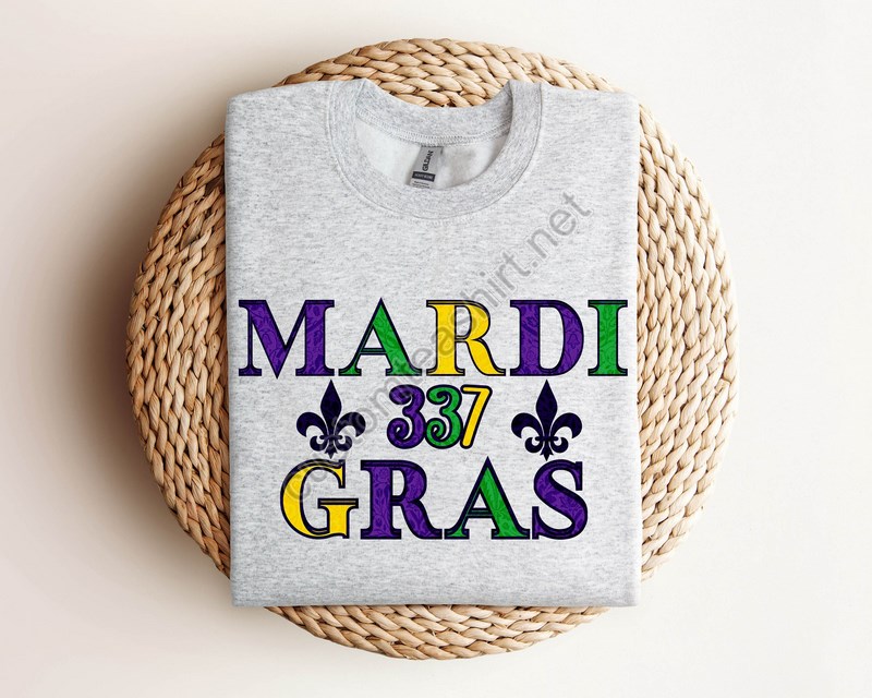 Mardi Gras Sweatshirt Hoodie Mardi Gras Shirt This Girl Needs A Drink Mardi Grass Festival Shirt New Orleans Shirt