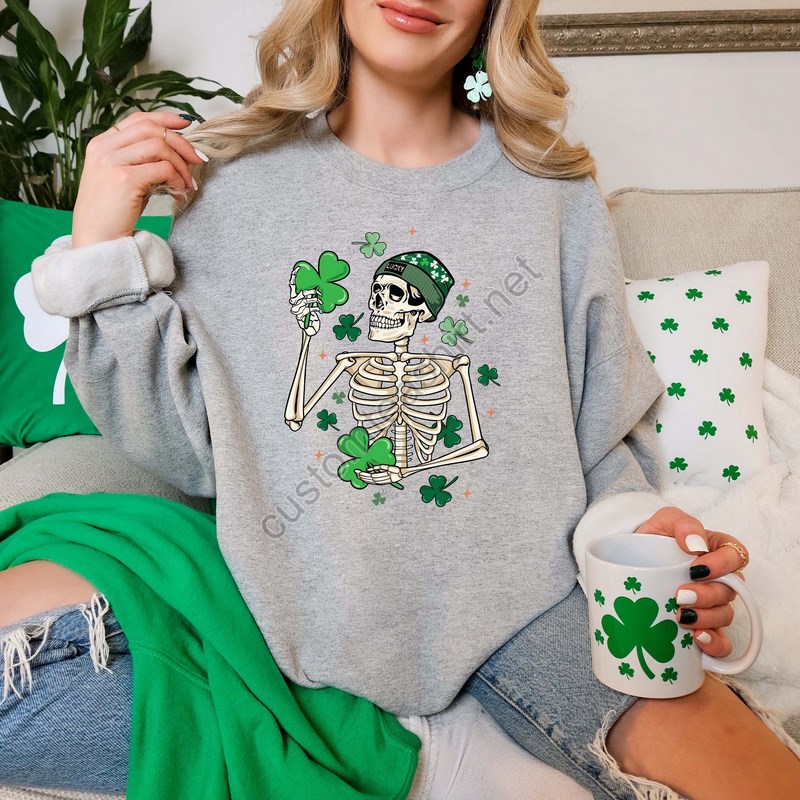 Felling Lucky Sweatshirt St Patrick's Day Skeleton Sarcastic St Patrick's Day Sweater Lucky T-shirt Funny Patrick's Lucky Sweatshirt