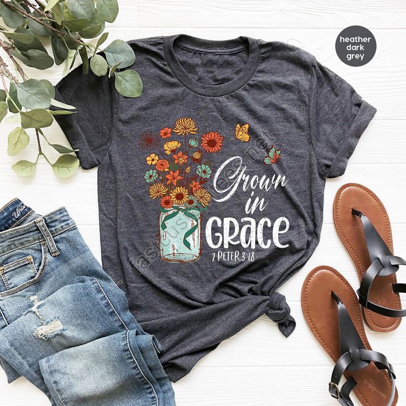 Floral Bible Verse Shirt Flower Butterfly Graphic Tee Retro Christian Clothing Jesus Faith Shirts For Women Religious Gifts For Her