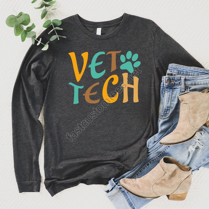 Retro Vet Tech Sweatshirt Unisex Vet Tech Hoodie Veterinarian Long Sleeve Shirt Veterinary Hoodie Vet Tech Week Gifts For Veterinarian