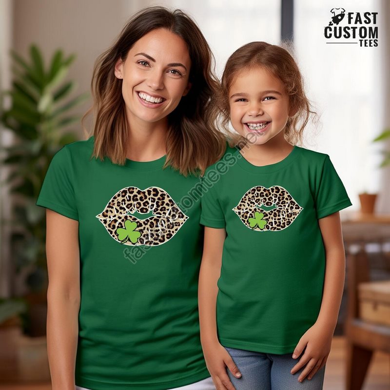 Retro St Patricks Day T-shirt Irish Outfit Shamrock Crewneck Sweatshirt St Patricks Day Gifts Shirts For Women Gifts For Mom