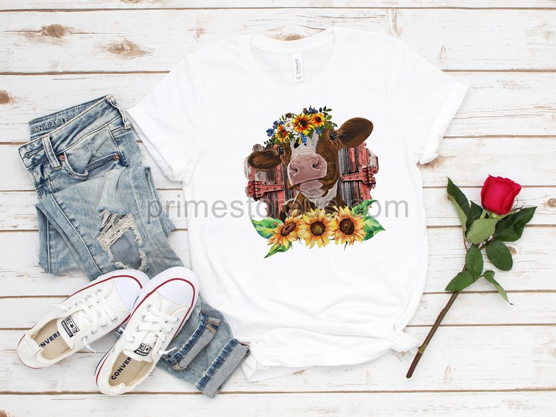 Sunflower Cow Tee Floral Cow Tee Farm Tee Cow Graphic Tee Farm Life Shirt Farm Life Graphic Tee Floral Cow Shirt Flower Crown Cow