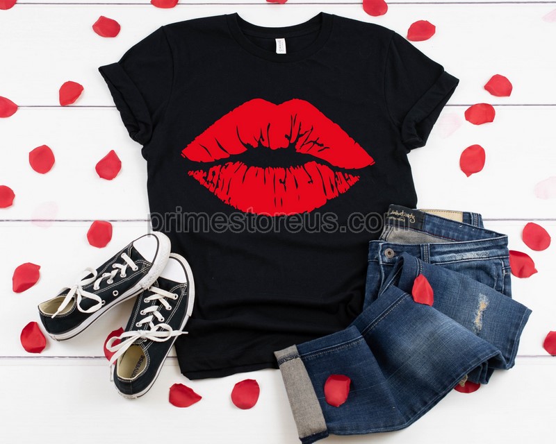 Lips Kiss Valentine's Day Shirt Lipstick Kiss Shirt Womens Valentines Day Shirt Kisses Women T-shirt Kiss Shirt Valentines Gifts