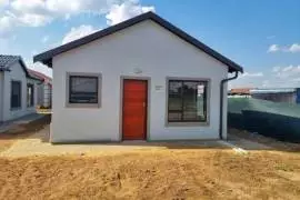 NEW RDP HOUSE FOR SALE IN GAUTENG FOR MORE INFOR CONTACT MR MATLOU ON 071 228 5734 