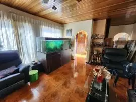 3 Bedroom House For Sale in Lombardy East