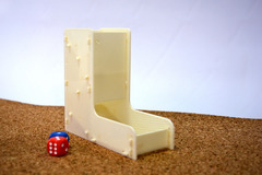 Simple and demountable dice tower