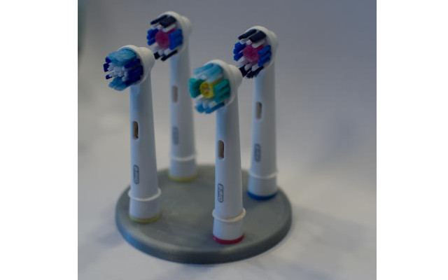 Tooth brush holder for Oral B
