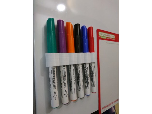 Customizable magnetic pen holder