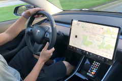 Car Qi Charger - Tesla Model 3