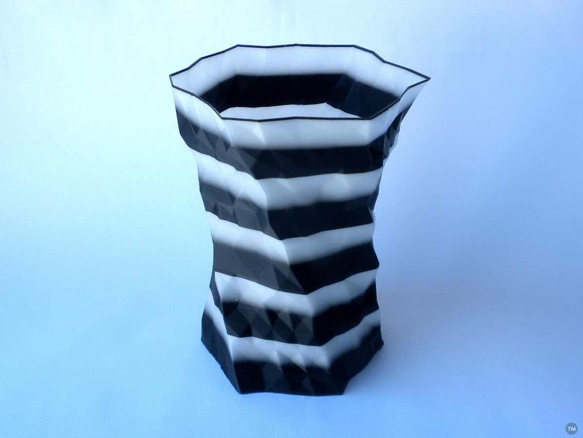 Random Vase Hex01