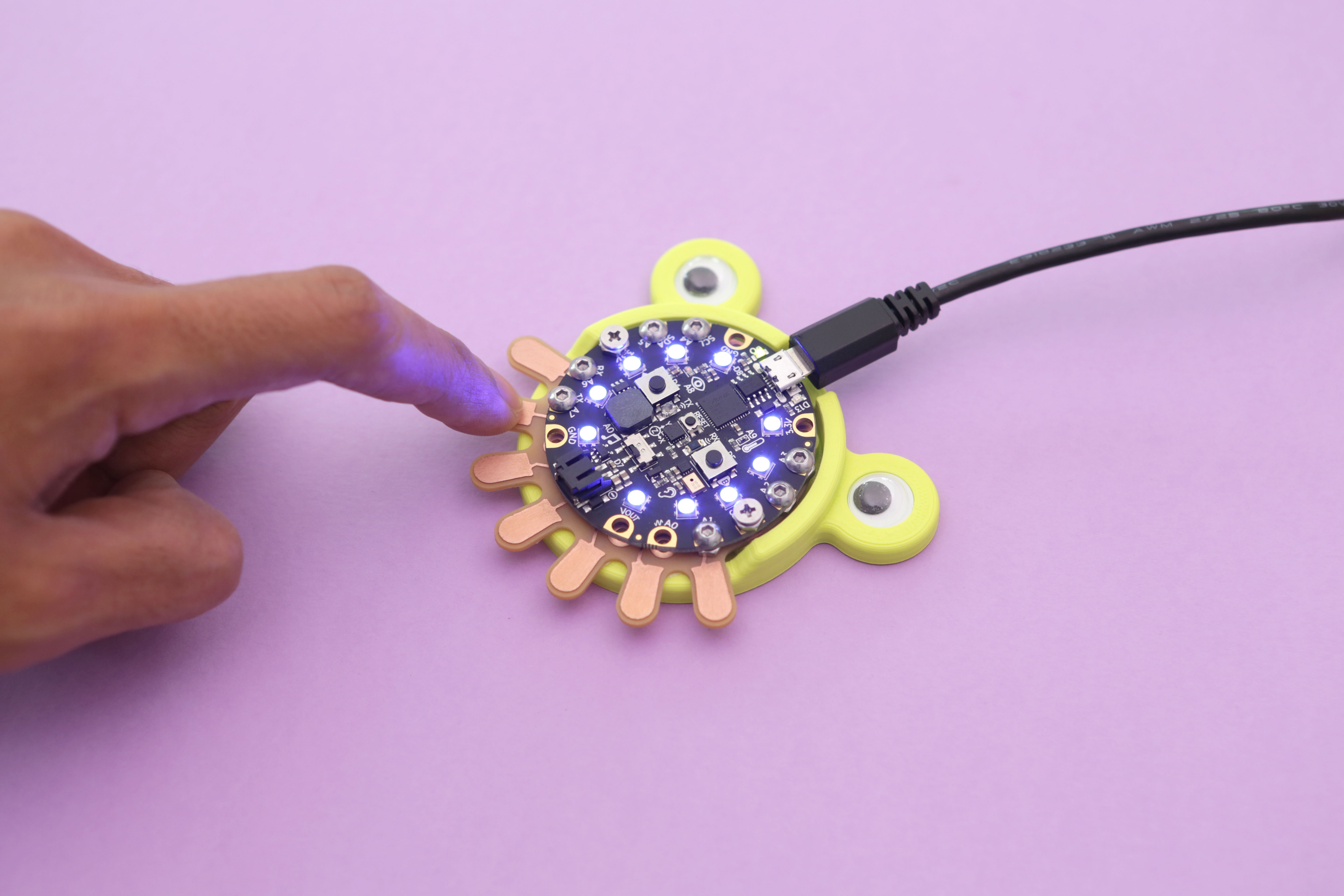 Mini Synthesizer with Circuit Playground Express