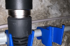 Juice Booster 2 Wandhalterung für die Adapter auf einem D25mm Rohr oder mit Schraubmontage | Juice Booster 2 wall mount for the adapters on a D25mm tube or with screw assembly