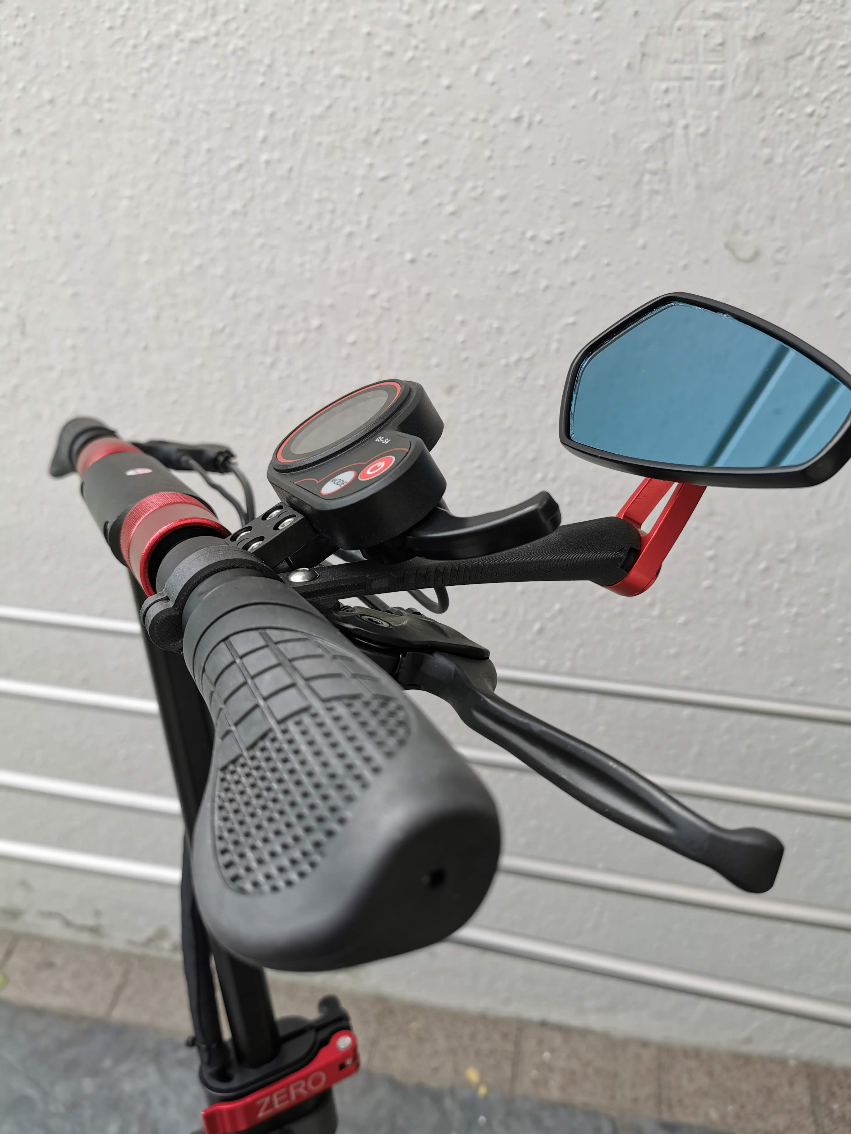 Zero 9 e-scooter charging cap, helmet hook, mirror stem