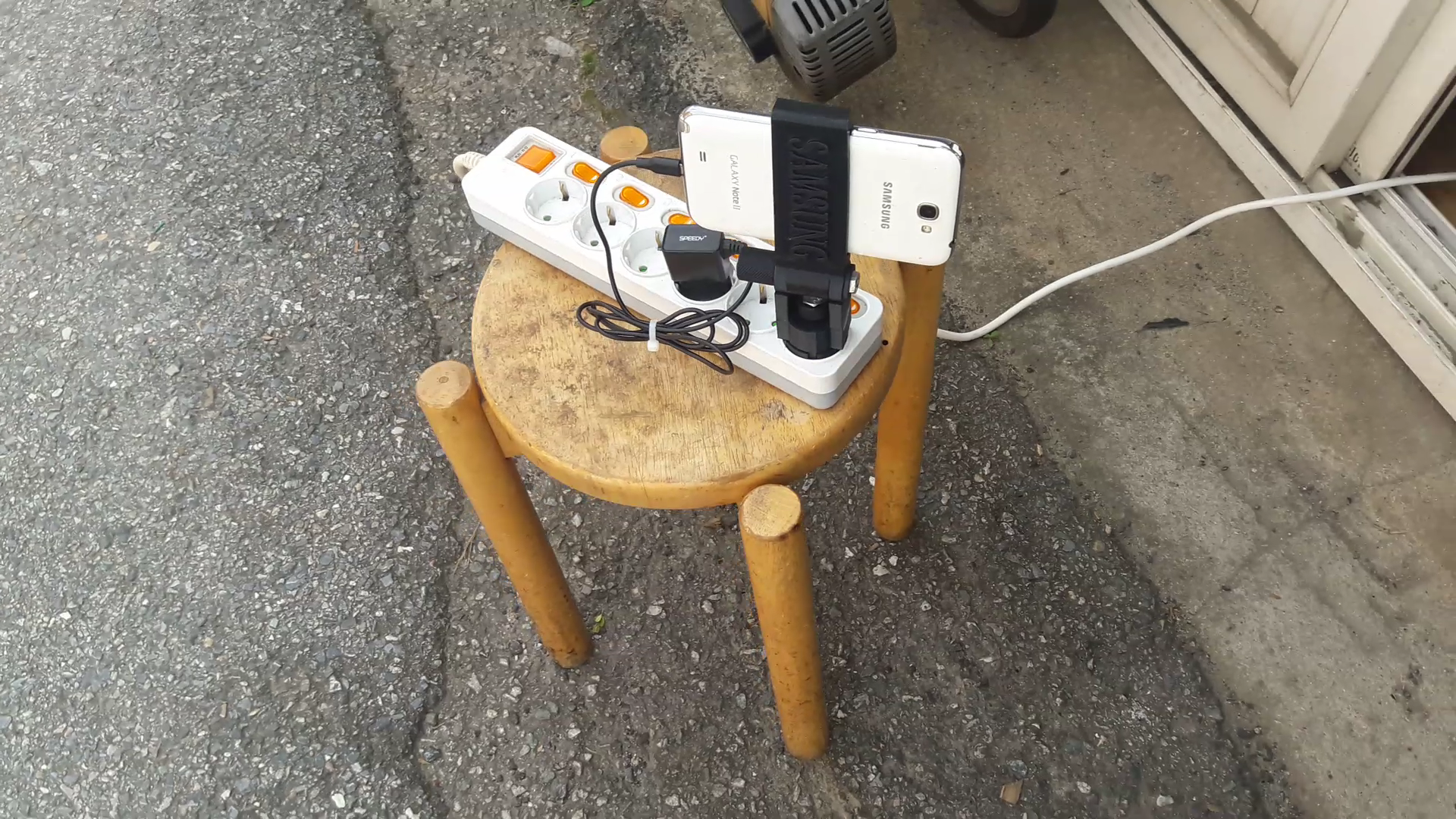  Create a cctv on your smartphone with a 3D printer