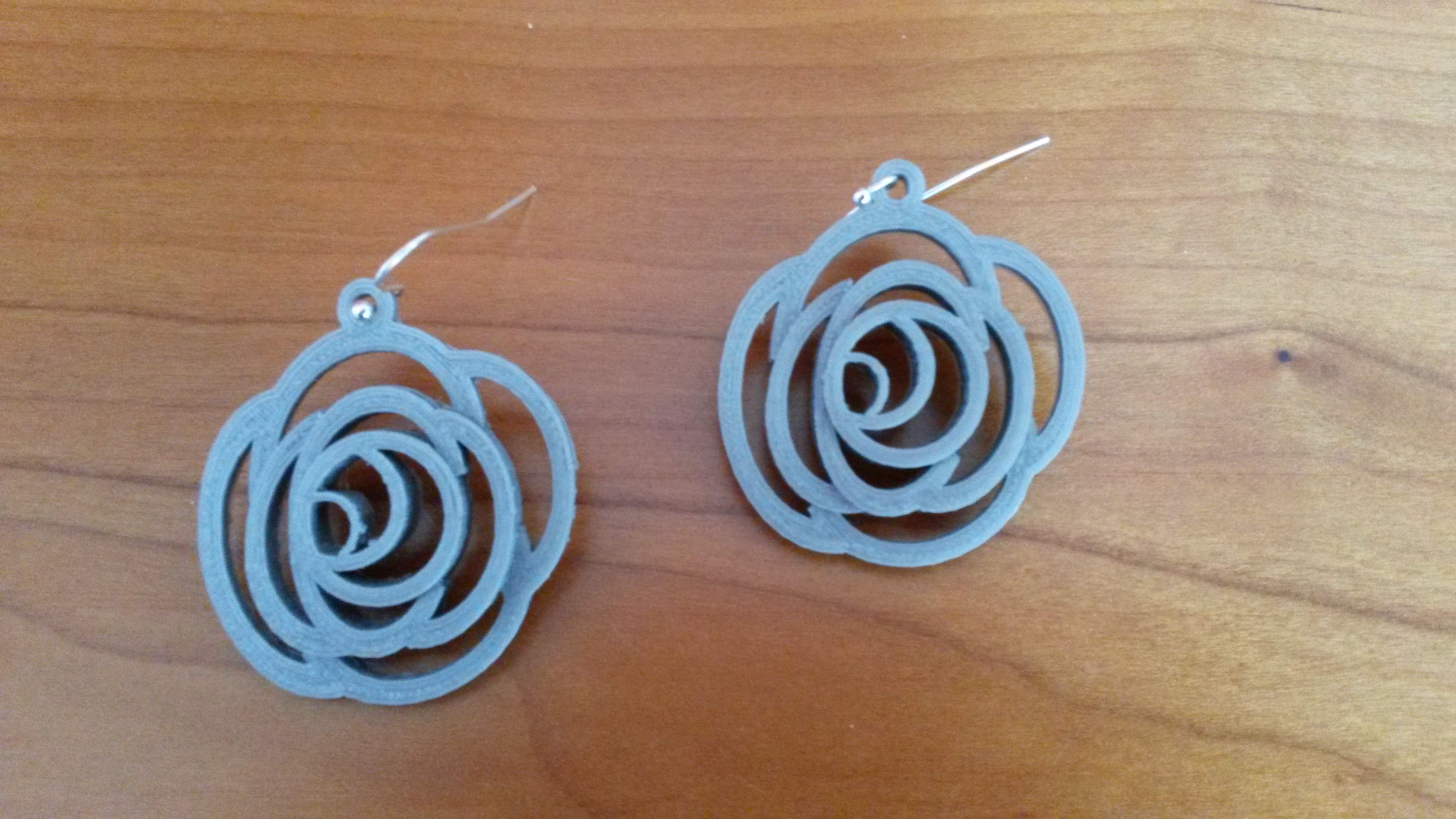 earrings rose
