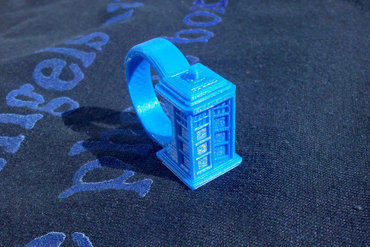 TARDIS stubby ring-a-thing topper