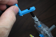 Lego-compatible hand crank