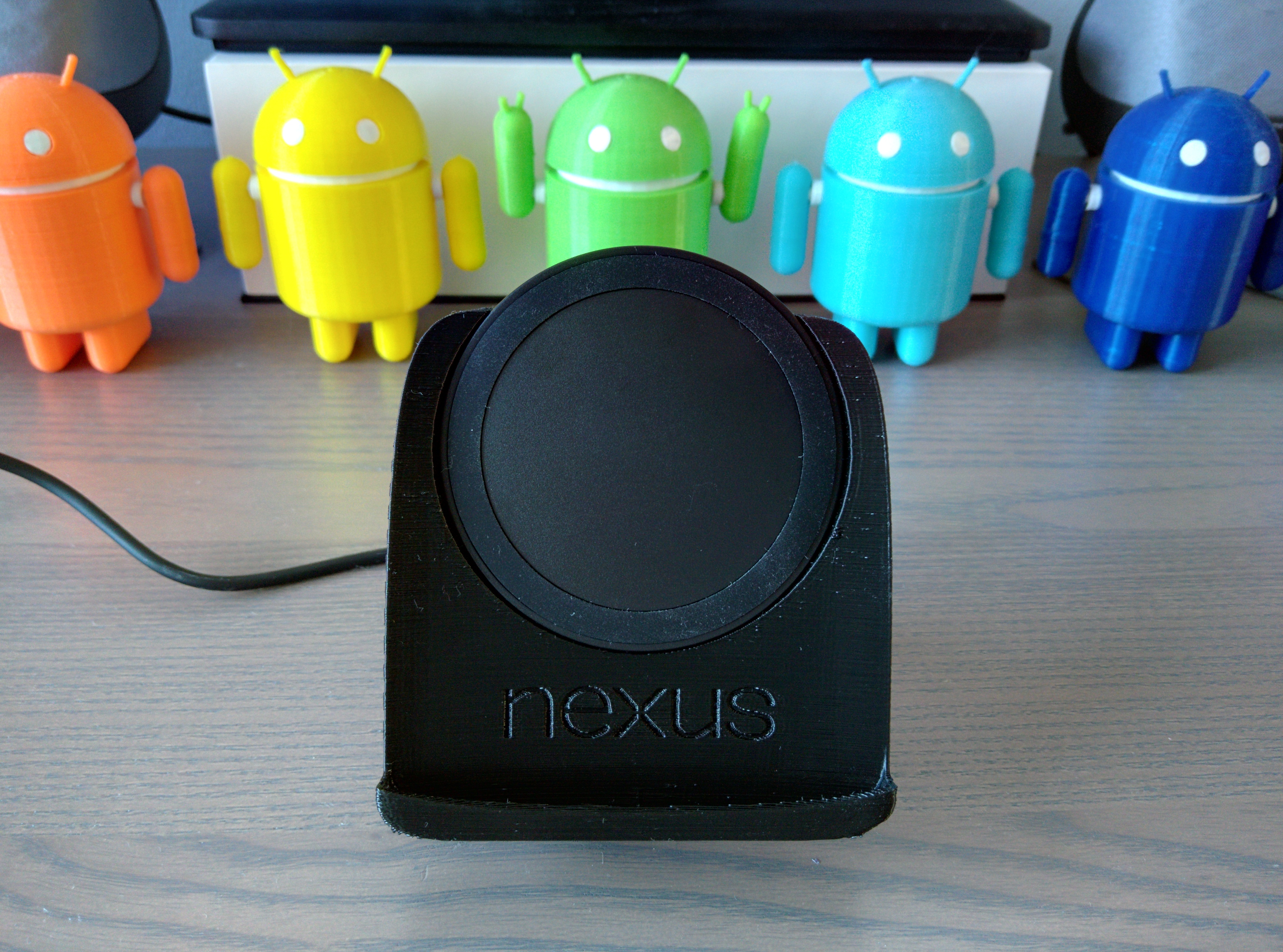 Nexus 6 desk stand with QI charger