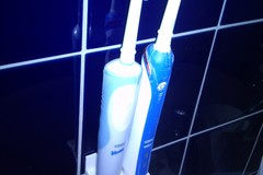 Wall mount for OralB toothbrush