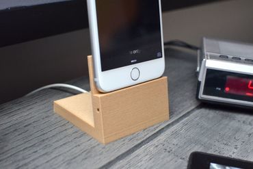 Elegant iPhone 6 Plus dock