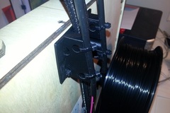 Replicator filament tube support bracket