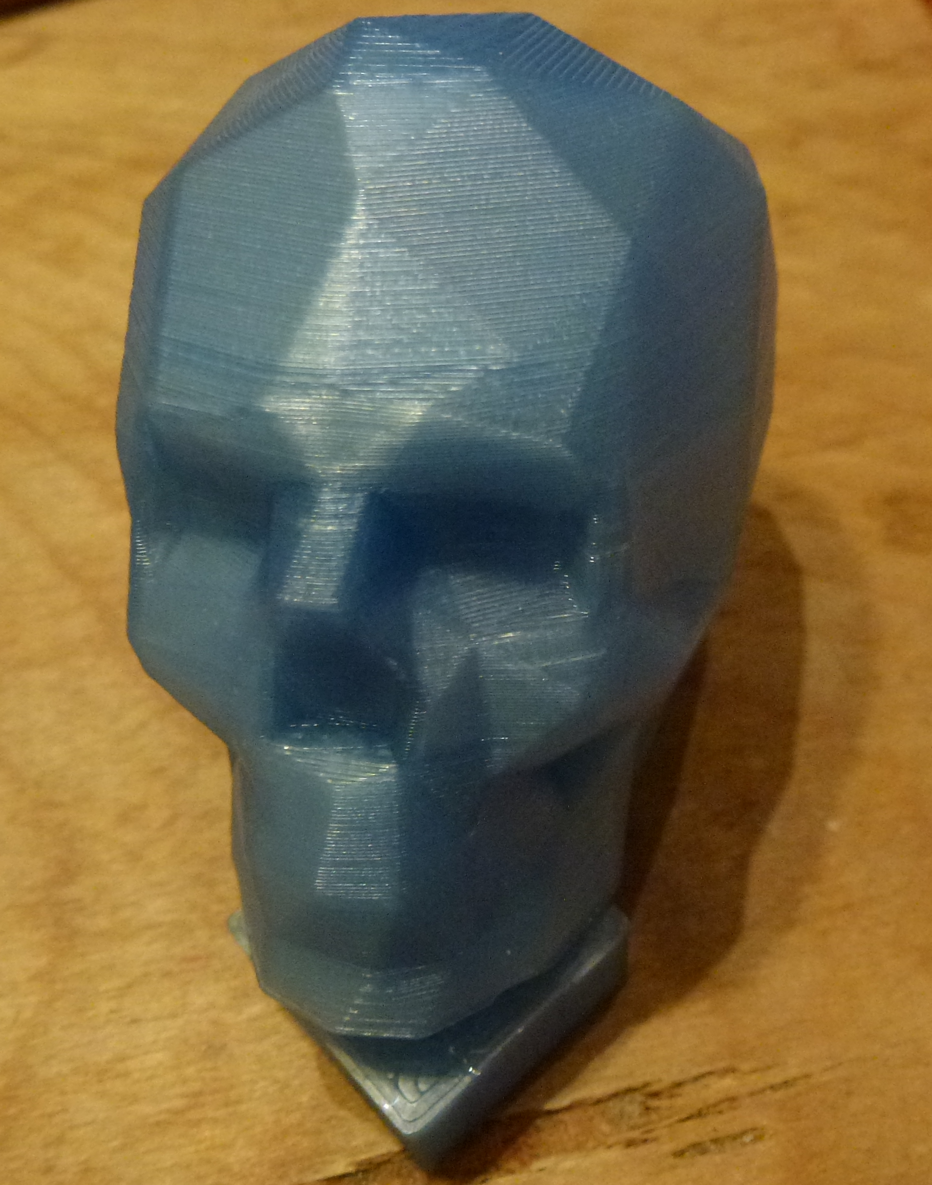 Hollow low-poly skull